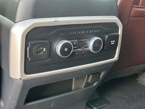 Used 2022 Ford Expedition Limited AWD/4WD image 43