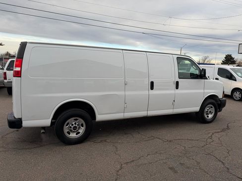 Used 2023 GMC Savana 3500 Extended w/ Driver Convenience Package image 10