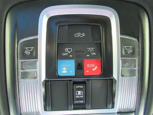 Used 2025 RAM 1500 Big Horn AWD/4WD image 28