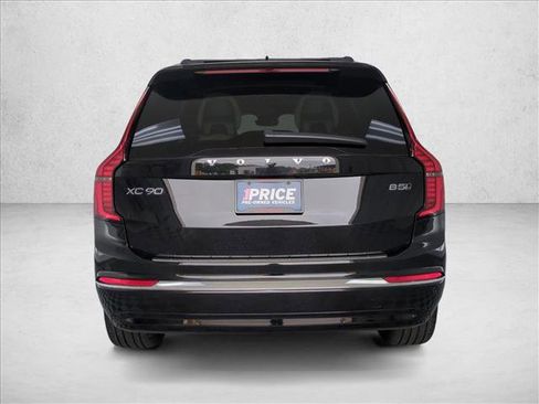 Used 2025 Volvo XC90 B5 Core w/ Protection Package Premier AWD/4WD image 7