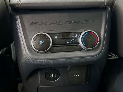 Used 2025 Ford Explorer Active w/ Active Comfort Package image 25