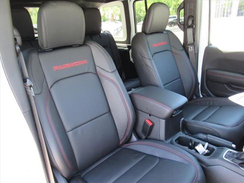 New 2026 Jeep Wrangler Unlimited Rubicon AWD/4WD image 10