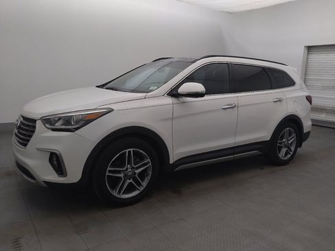 Used 2018 Hyundai Santa Fe Limited w/ Cargo Package FWD image 2