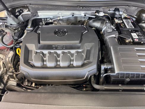 Used 2021 Volkswagen Tiguan SE R-Line image 39