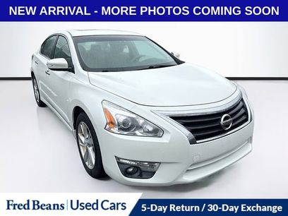Used 2013 Nissan Altima 2.5 SV w/ 2.5SV Convenience Pkg