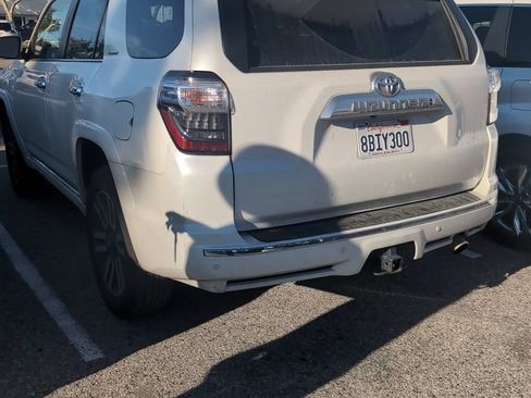 Used 2018 Toyota 4Runner Limited AWD/4WD image 2