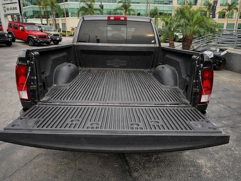Used 2017 RAM 1500 Classic SLT RWD image 7
