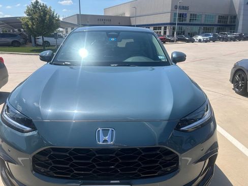 Used 2024 Honda HR-V EX-L image 3