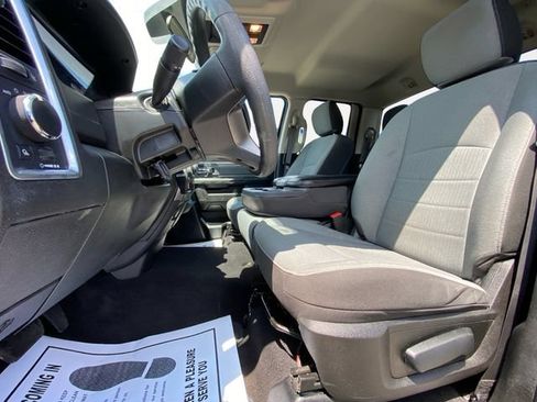 Used 2024 RAM 1500 Classic SLT AWD/4WD image 9