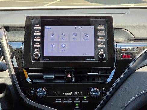 Used 2024 Toyota Camry SE w/ Cold Weather Package FWD image 28