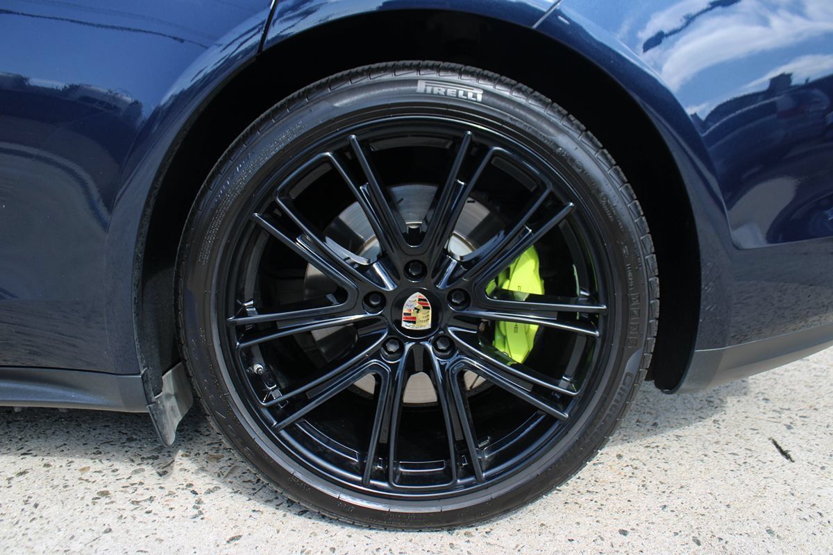 Used 2020 Porsche Panamera 4 E-Hybrid AWD/4WD image 47