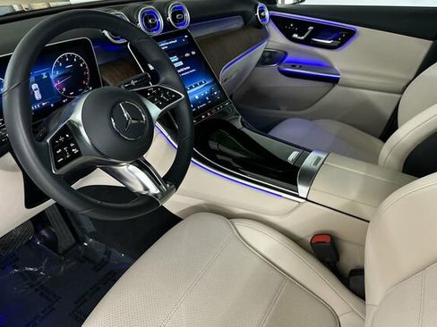 Used 2025 Mercedes-Benz GLC 300 GLC 300 image 10