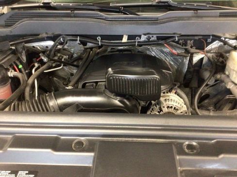 Used 2017 Chevrolet Silverado 2500 High Country w/ Snow Plow Prep Package AWD/4WD image 28