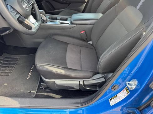 Used 2024 Nissan Sentra SV FWD image 6