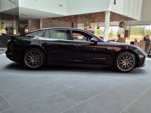 New 2025 Porsche Panamera Turbo image 32