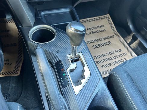 Used 2015 Toyota RAV4 XLE image 27