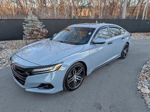 Used 2021 Honda Accord Touring image 1