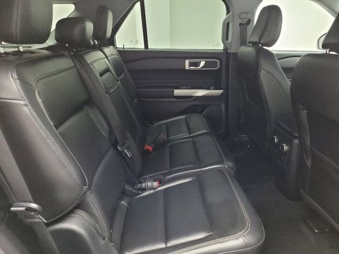 Used 2021 Ford Explorer XLT w/ Equipment Group 202A image 19