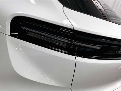 Used 2026 Porsche Macan 4 Electric image 36