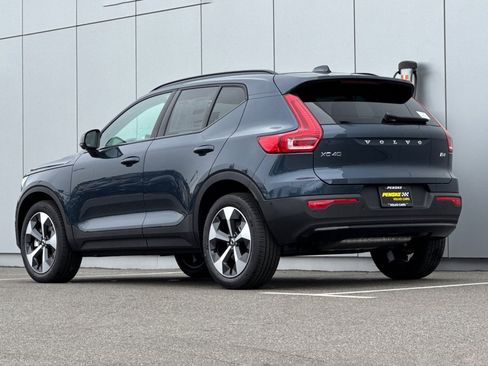 New 2026 Volvo XC40 B4 Plus w/ Climate Package image 3