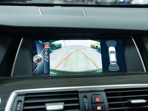 Used 2015 BMW 535i Gran Turismo xDrive image 31