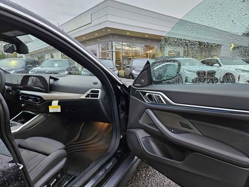 Used 2025 BMW i4 xDrive40i w/ Premium Package image 10