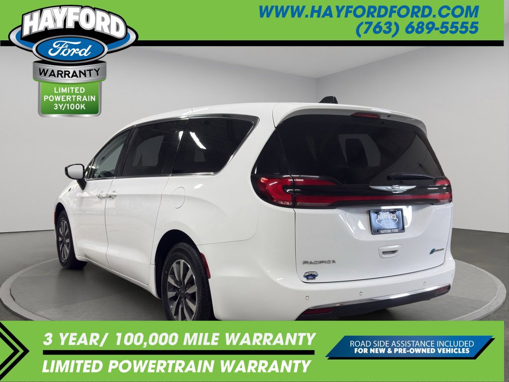 Used 2024 Chrysler Pacifica Limited FWD image 5