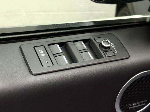 Used 2018 Land Rover Discovery HSE Luxury AWD/4WD image 13