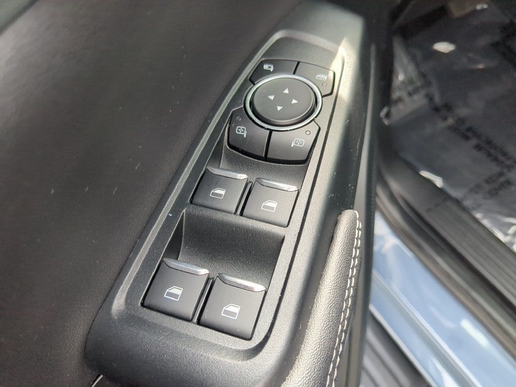 Used 2024 Ford Ranger Lariat w/ FX4 Off-Road Package AWD/4WD image 18