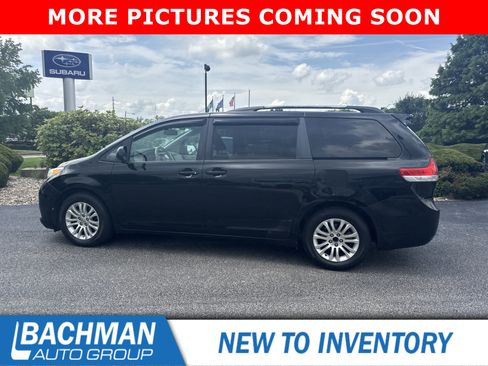 Used 2011 Toyota Sienna XLE FWD image 9