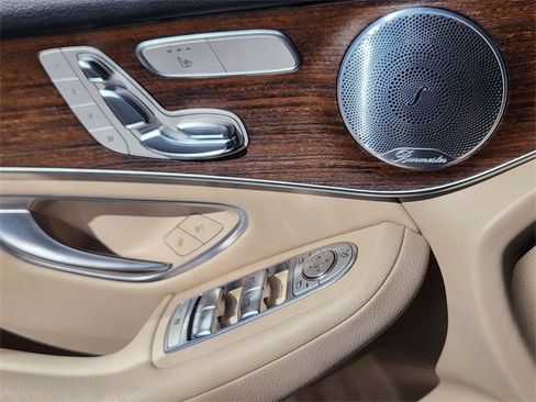 Used 2020 Mercedes-Benz GLC 300 GLC 300 image 11