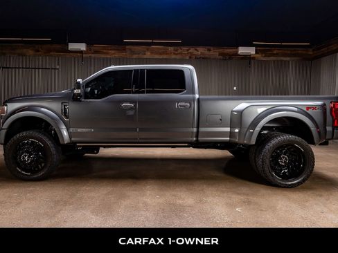 Used 2022 Ford F450 Platinum w/ FX4 Off-Road Package image 5