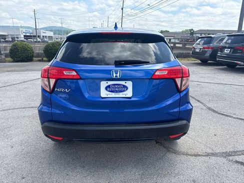 Used 2018 Honda HR-V EX image 4