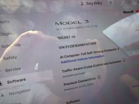 Used 2019 Tesla Model 3 Standard Range RWD image 2