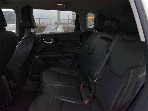 Used 2022 Jeep Compass Trailhawk w/ Trailhawk Convenience Group image 17