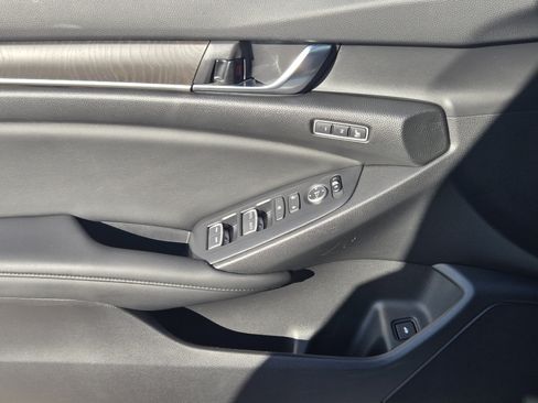 Used 2019 Honda Accord EX-L image 21