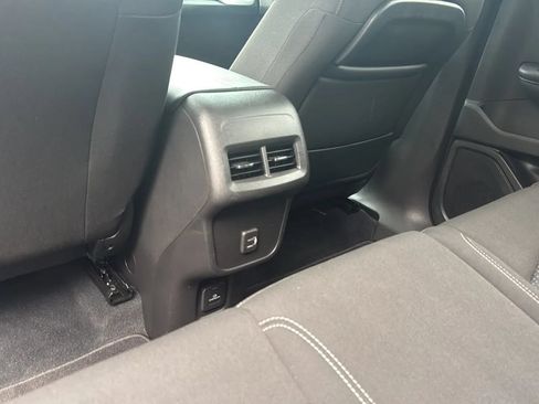 Used 2022 GMC Terrain SLE w/ Driver Convenience Package AWD/4WD image 11