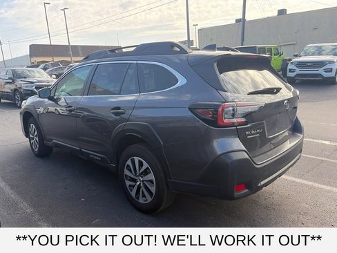 Used 2025 Subaru Outback Premium AWD/4WD image 4