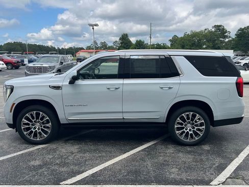 New 2026 GMC Yukon Denali w/ Denali Reserve Package AWD/4WD image 20