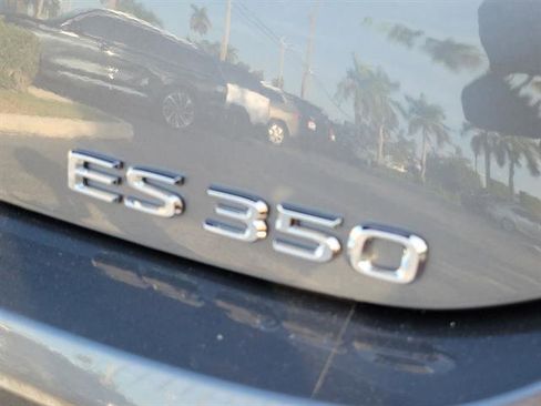 Used 2019 Lexus ES 350 w/ Luxury Package image 26