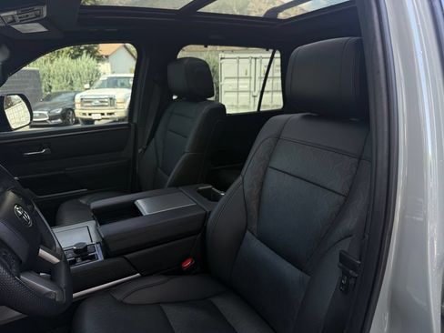Used 2025 Toyota Sequoia Limited w/ Tow Technology Package AWD/4WD image 20