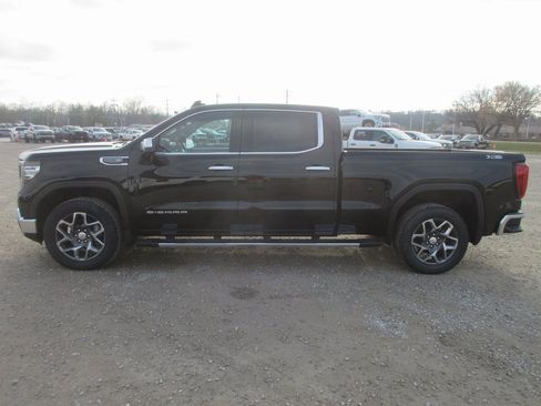 New 2026 GMC Sierra 1500 SLT w/ SLT Premium Plus Package image 10