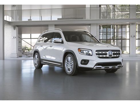 Certified 2022 Mercedes-Benz GLB 250 4MATIC image 39