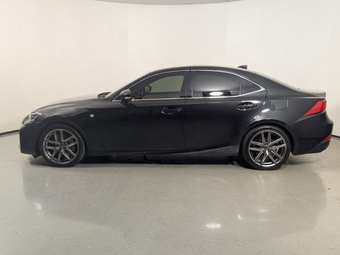 Used 2019 Lexus IS 300 F Sport w/ F Sport Package RWD image 4