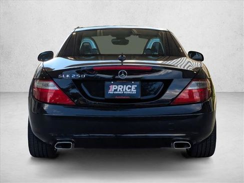 Used 2012 Mercedes-Benz SLK 250 image 7