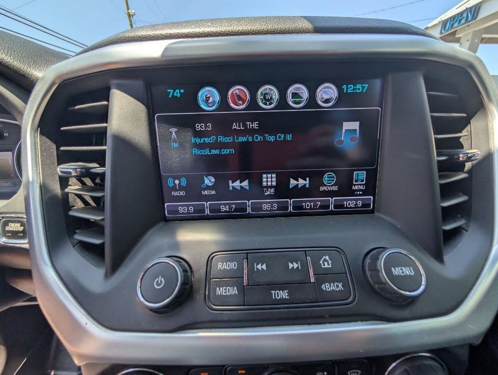 Used 2017 GMC Acadia SLT FWD image 34