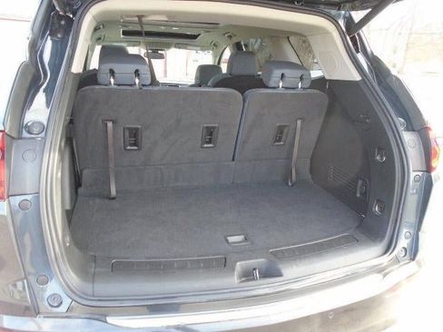 Used 2020 Buick Enclave Essence w/ Sound and Sites Package AWD/4WD image 31