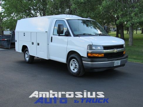 Used 2020 Chevrolet Express 3500 w/ Power Convenience Package RWD image 1