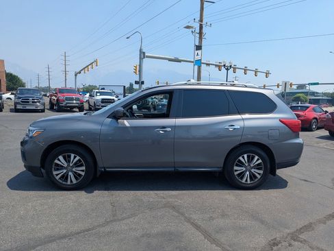 Used 2019 Nissan Pathfinder S FWD image 8