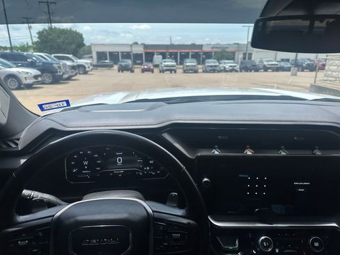 Used 2022 GMC Sierra 1500 Denali AWD/4WD image 20